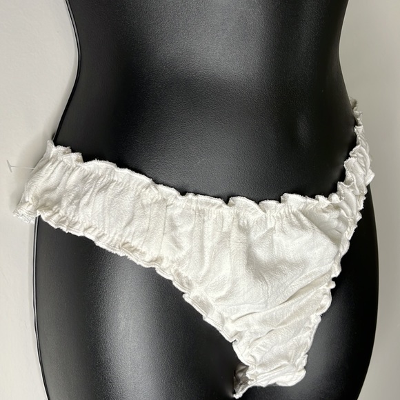NWT Pretty Little Thing White Linen Triangle Bikini - Picture 6 of 11